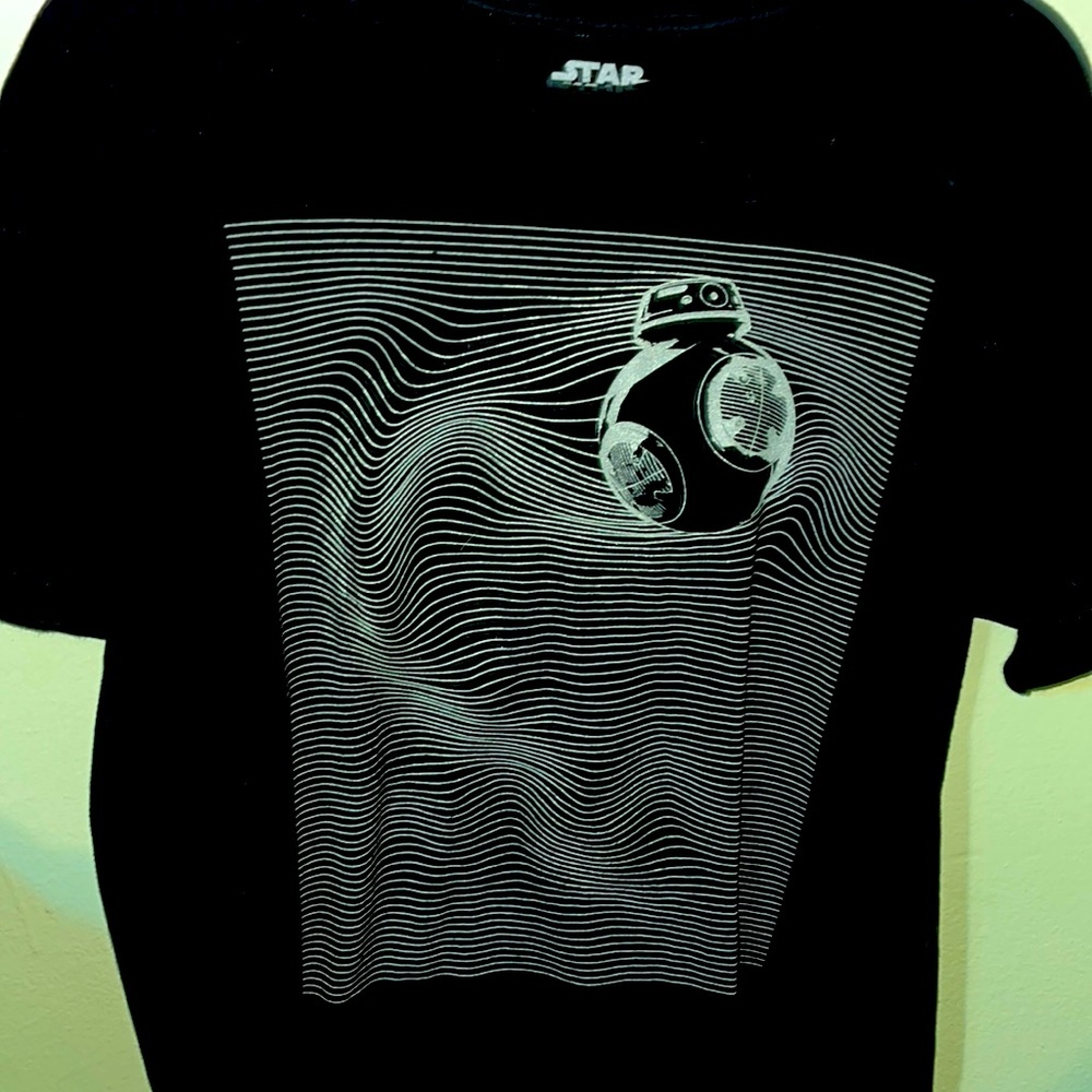 #416– (M) Star Wars Graphic Short Sleeve T-Shirt, no stains, smells, holes